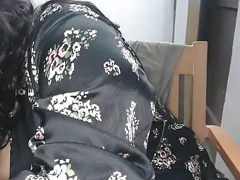 kissingcurvy online show from 10, 2, 2026