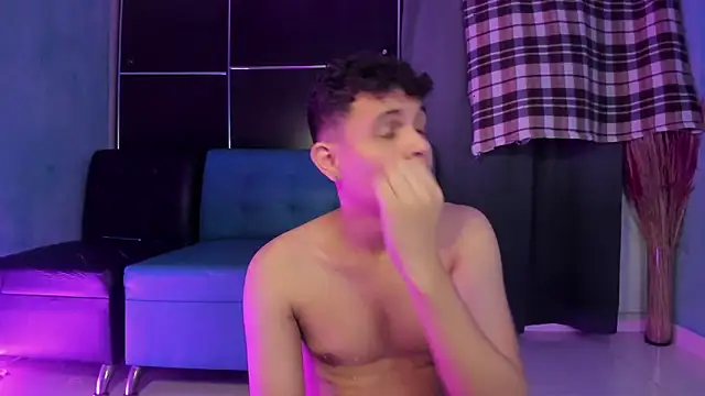 CoupleTwink12 online show from 27, 1, 2025