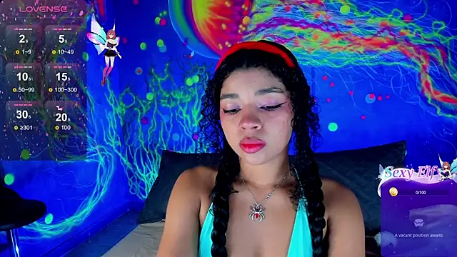 lucie petite online show from 23, 4, 2026