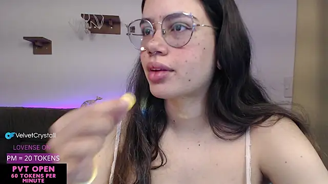 crystalll room online show from 3, 10, 2025