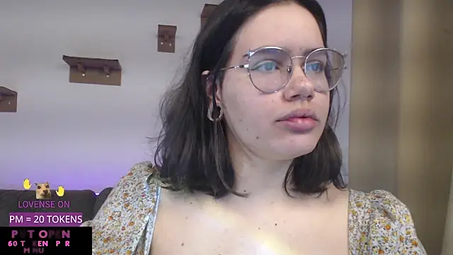 crystalll room online show from 22, 5, 2026