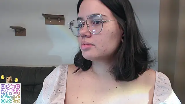 crystalll room online show from 8, 6, 2026