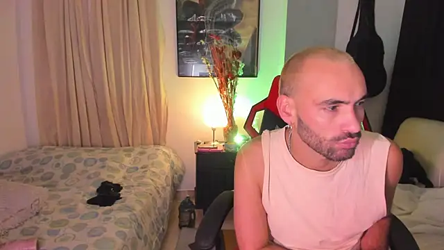 Snapshot of darkdesire_01 chatting on 19, 1, 2025 darkdesire 01 online show from 19, 1, 2025