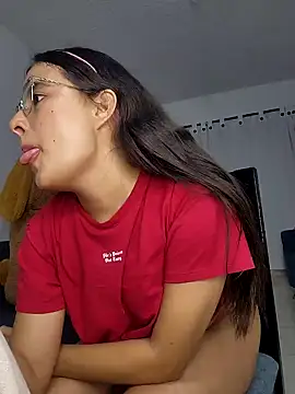 Snapshot of baaby-miiaa chatting on 23, 1, 2025 baaby-miiaa online show from 23, 1, 2025