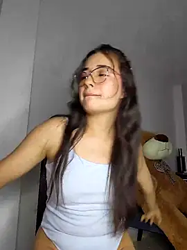 Snapshot of baaby-miiaa chatting on 10, 3, 2025 baaby-miiaa online show from 10, 3, 2025