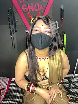 Snapshot of YourSuperTanya chatting on 7, 11, 2025 YourSuperTanya online show from 7, 11, 2025