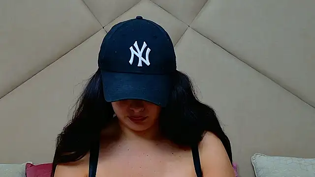 Snapshot of ChloeFrost chatting on 11, 10, 2025 ChloeFrost online show from 11, 10, 2025