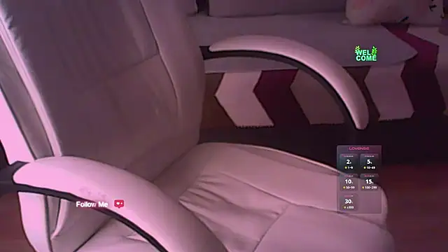 Snapshot of ur_sweet_berry chatting on 20, 9, 2025 ur sweet berry online show from 20, 9, 2025