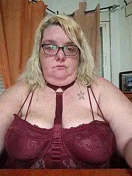 diosacurvy1984 online show from 21, 4, 2026