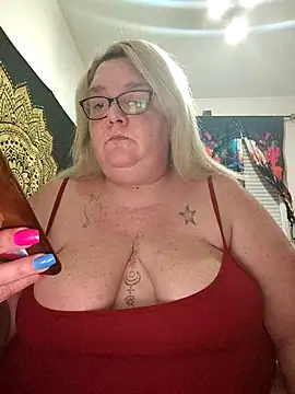 diosacurvy1984 online show from 24, 4, 2026