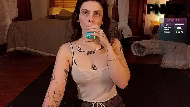 Snapshot of bunnierotten chatting on 12, 2, 2025 bunnierotten online show from 12, 2, 2025