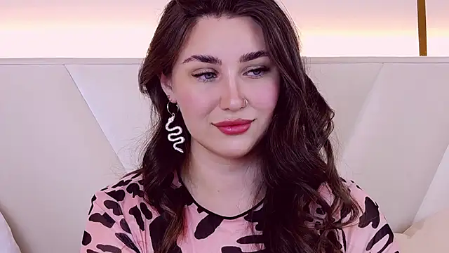 KiraBarlows online show from 27, 2, 2025