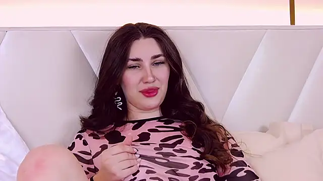 KiraBarlows online show from 28, 2, 2025