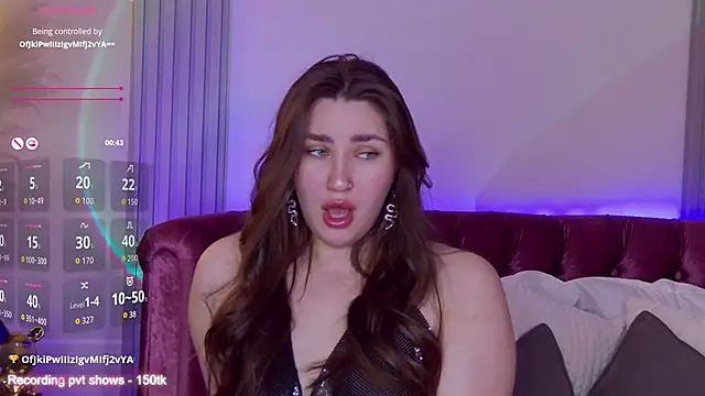 KiraBarlows online show from 4, 12, 2025