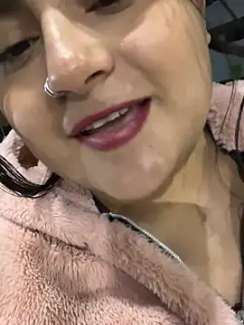 VanneCute1 online show from 22, 1, 2025