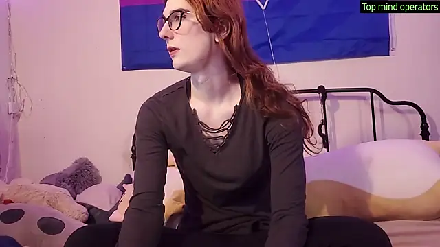 Mesmerized Mowo online show from 5, 3, 2025