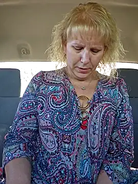 Badgirlpr2 online show from 27, 4, 2026