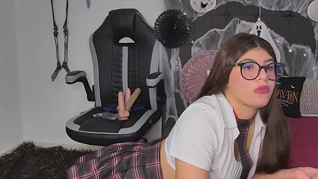 AmandaBrooks 18 online show from 17, 10, 2025