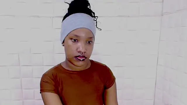 EroticSexyPrada online show from 19, 4, 2026