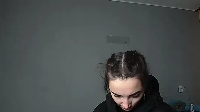 Snapshot of Eva_Gloryy chatting on 4, 12, 2025 Eva Gloryy online show from 4, 12, 2025