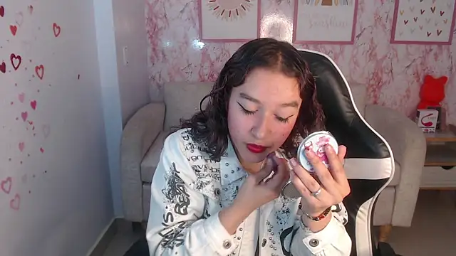 kassandra ch  online show from 14, 3, 2025