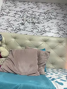 Lili  taylor online show from 26, 4, 2026