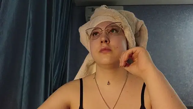 HotBrandyX online show from 5, 4, 2026