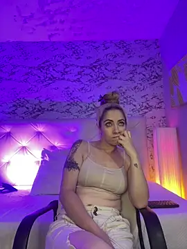 Snapshot of viktoria_davis_ chatting on 3, 2, 2025 viktoria davis online show from 3, 2, 2025