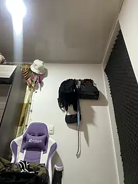 zoe storm online show from 15, 2, 2025