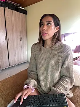 zoe storm online show from 6, 4, 2026