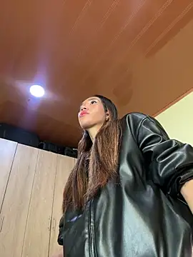 zoe storm online show from 26, 4, 2026