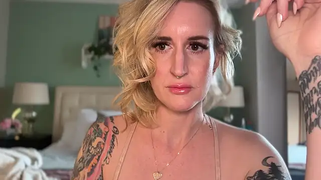 Officiallyonlytams online show from 8, 3, 2026