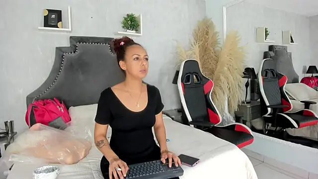 DalayMoore online show from 13, 7, 2026
