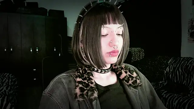 roxy toxic online show from 11, 5, 2026