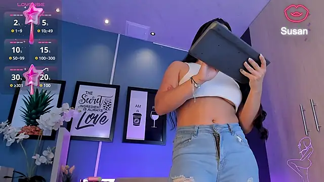 Snapshot of ValeriaOrtega chatting on 24, 2, 2025 ValeriaOrtega online show from 24, 2, 2025