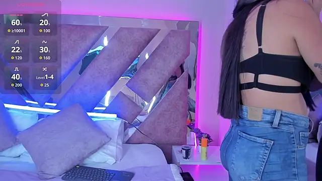 Snapshot of ValeriaOrtega chatting on 10, 9, 2025 ValeriaOrtega online show from 10, 9, 2025