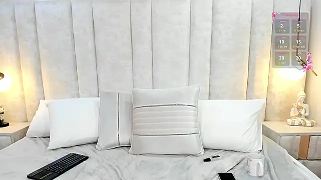 Snapshot of im_helina chatting on 26, 2, 2025 im helina online show from 26, 2, 2025