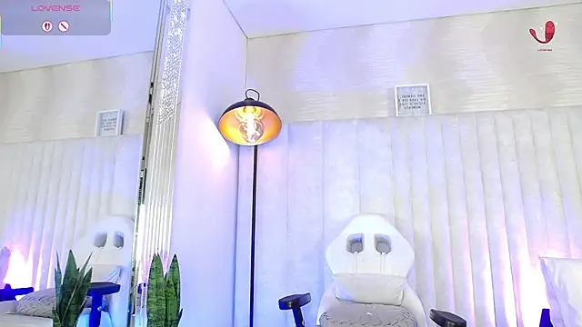 Snapshot of im_helina chatting on 9, 11, 2025 im helina online show from 9, 11, 2025