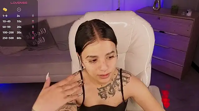 Nicole Foxx  online show from 24, 3, 2026