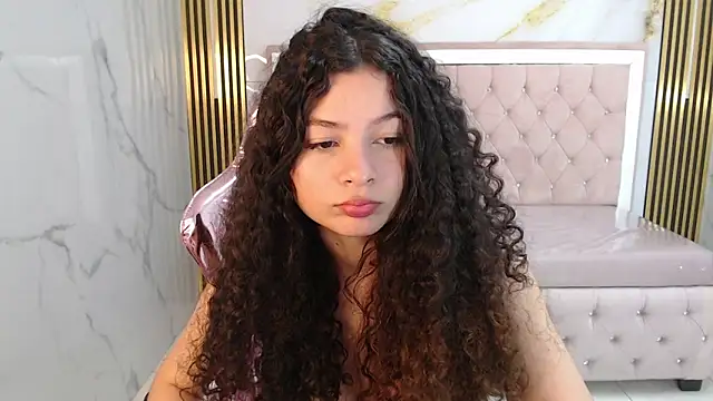 Snapshot of shalon_diaz_s chatting on 22, 1, 2025 shalon diaz s online show from 22, 1, 2025