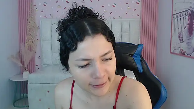 Snapshot of shalon_diaz_s chatting on 19, 10, 2025 shalon diaz s online show from 19, 10, 2025