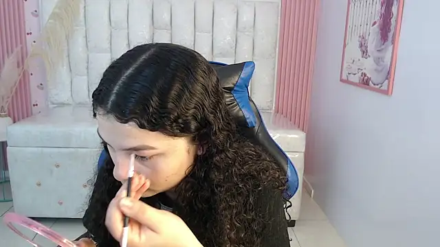 Snapshot of shalon_diaz_s chatting on 5, 11, 2025 shalon diaz s online show from 5, 11, 2025