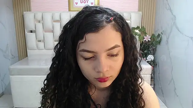 Snapshot of shalon_diaz_s chatting on 19, 11, 2025 shalon diaz s online show from 19, 11, 2025