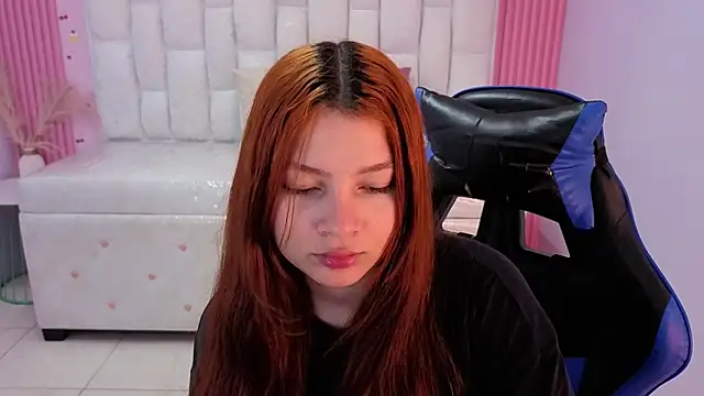 Snapshot of shalon_diaz_s chatting on 6, 5, 2026 shalon diaz s online show from 6, 5, 2026