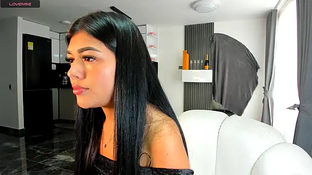 Snapshot of 1lubonnie chatting on 14, 2, 2025 1lubonnie online show from 14, 2, 2025