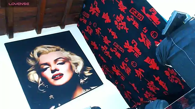 licy blonde hot online show from 2, 4, 2026