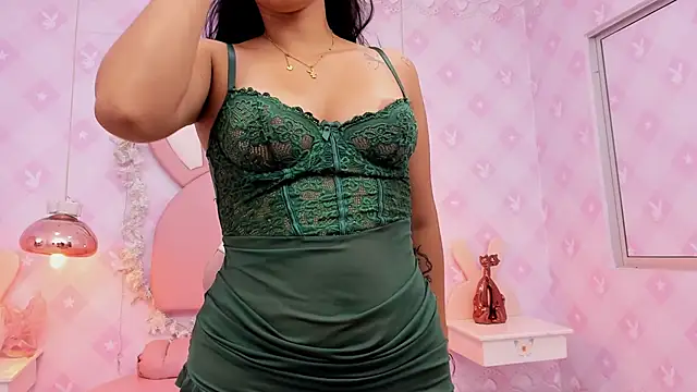 Snapshot of LIA_SWAN_ chatting on 28, 11, 2025 LIA SWAN online show from 28, 11, 2025