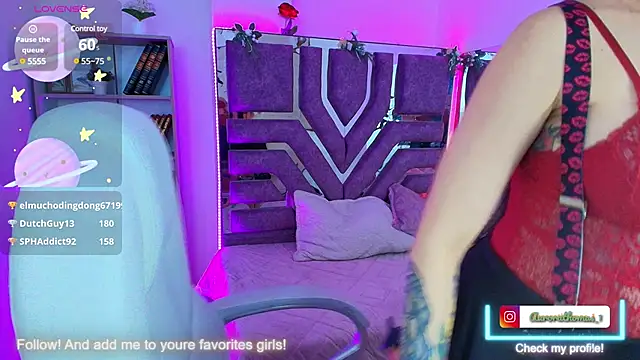 Aurora thomas  1 online show from 24, 1, 2025