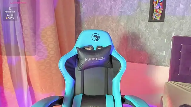 Snapshot of Lia_little18 chatting on 18, 2, 2025 Lia little18 online show from 18, 2, 2025