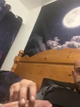 Snapshot of wyattstone chatting on 4, 10, 2025 wyattstone online show from 4, 10, 2025